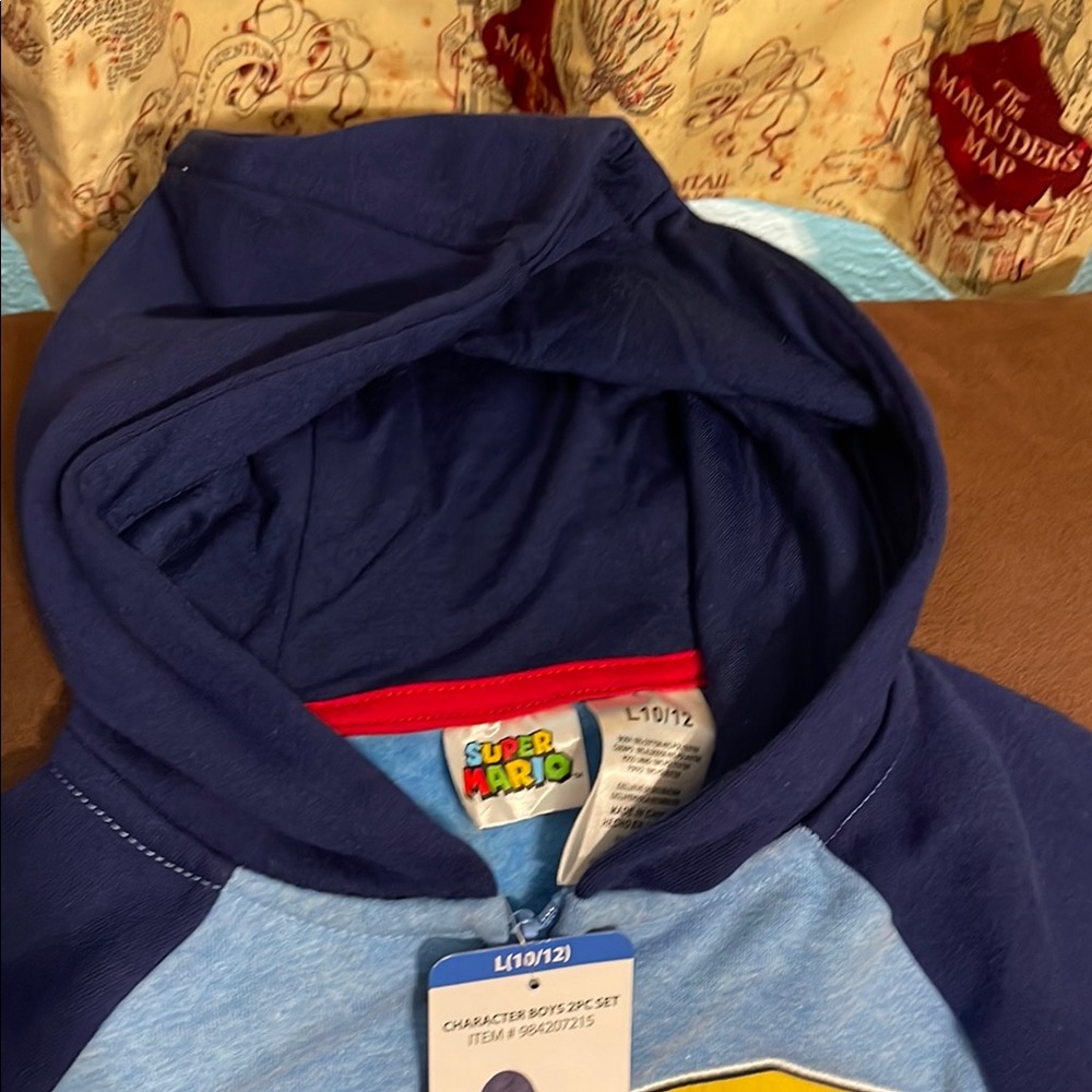 Nintendo Blue Color-Block Sweatshirt - Picture 2 of 2